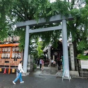 Храм Намиёкэ Инари-дзиндзя