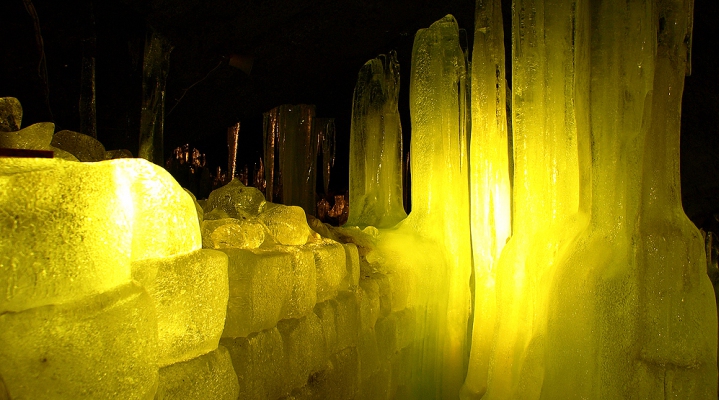 Ледяная пещера Нарусава
