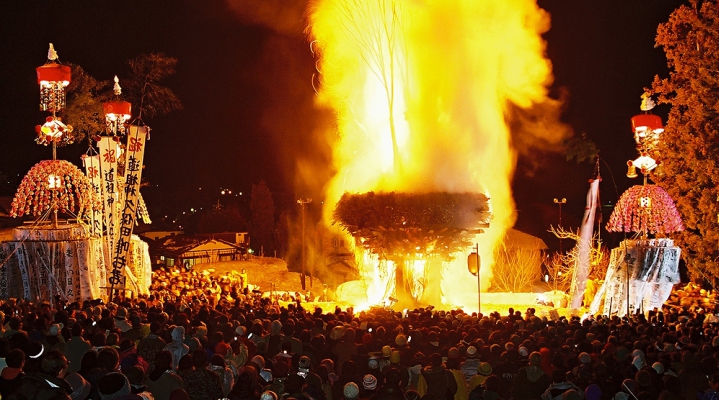 Огненный фестиваль Нодзава Онсэн