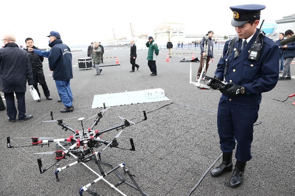 Японский полиция готовит дронов
