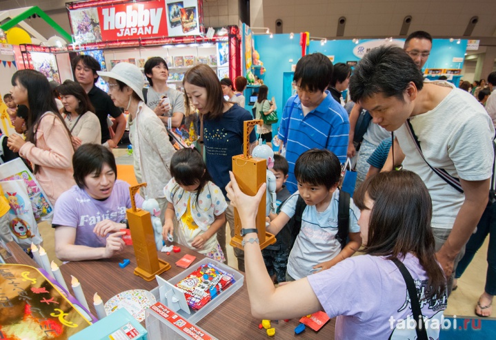 Выставка игрушек в Токио, остров Одайба