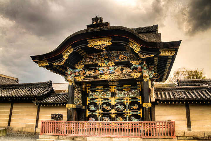 Ворота Карамон в храме Ниси Хонган-дзи