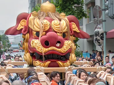 Женский день на Цукидзи, или праздник чернозубой львицы