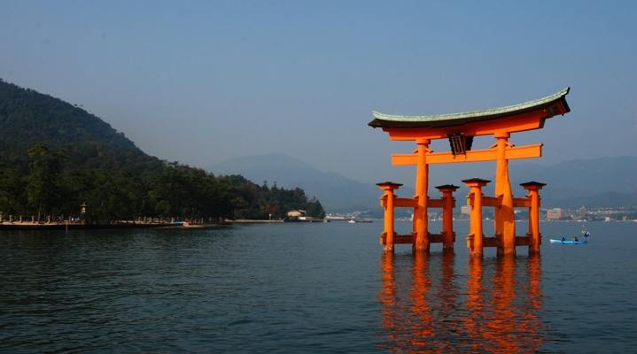 Экскурсия по Миядзиме и Хиросиме с отправлением из Осаки (English)