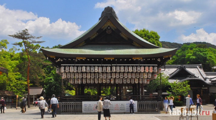 Храм Ясака