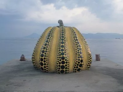 Искусство преобразило далекий японский островок