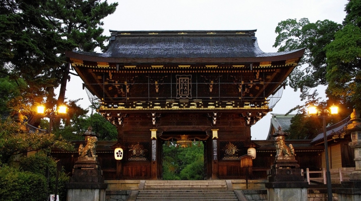 Храм Китано Тэммангу