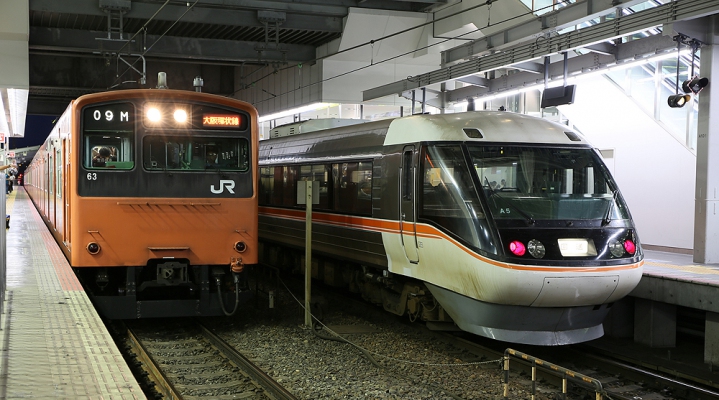 Осакский вокзал